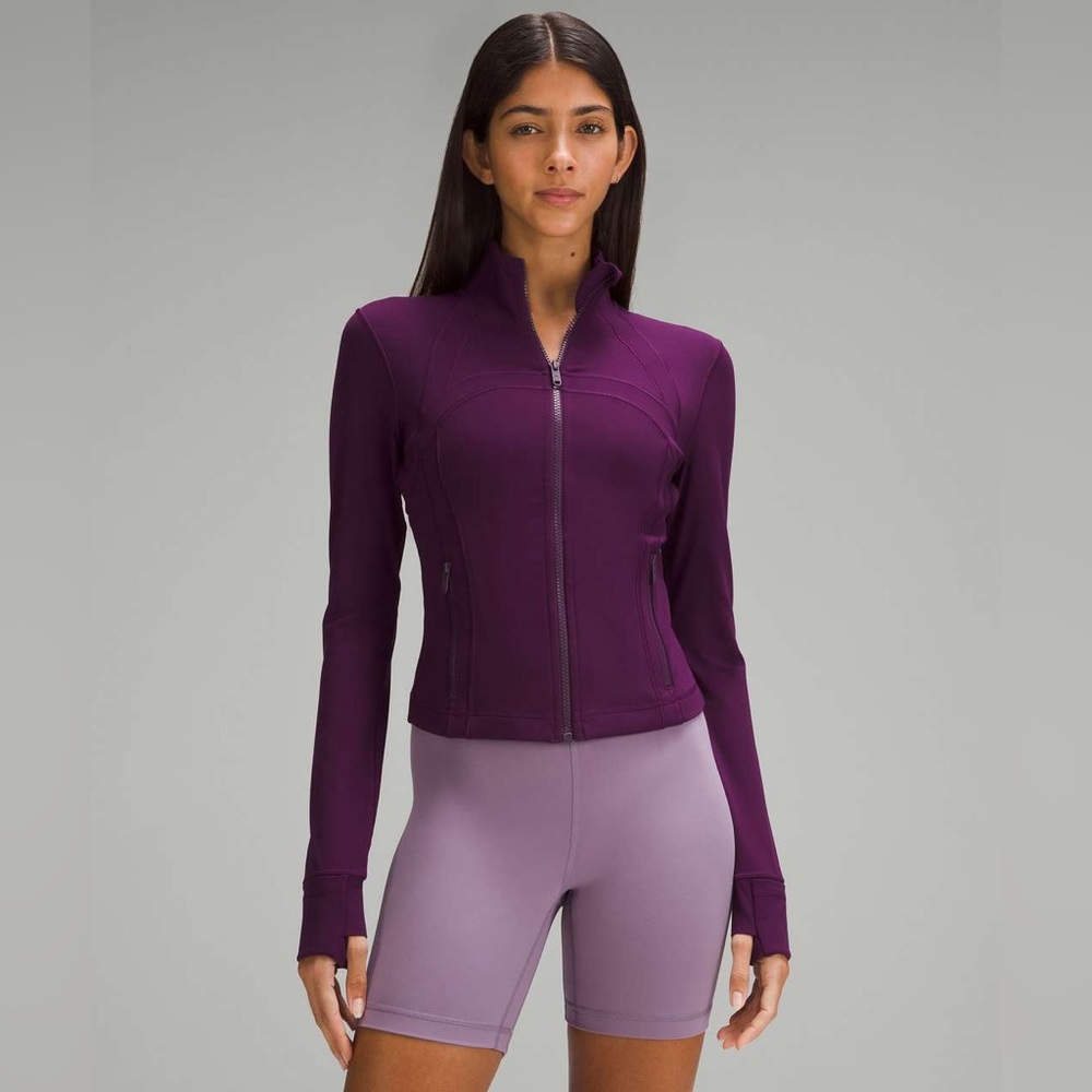 Lululemon Cropped Define jacket *Nulu color Dramatic Magenta size 4